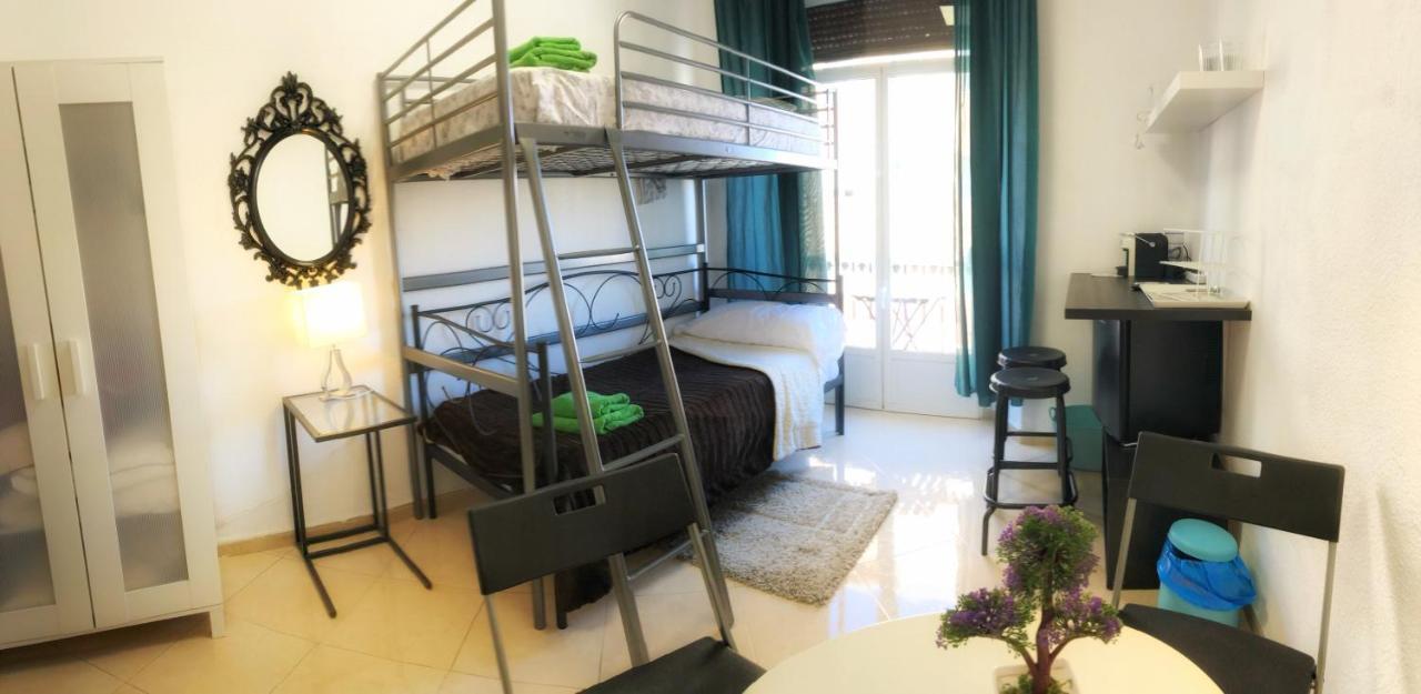 Arriola Rooms Malaga Bagian luar foto