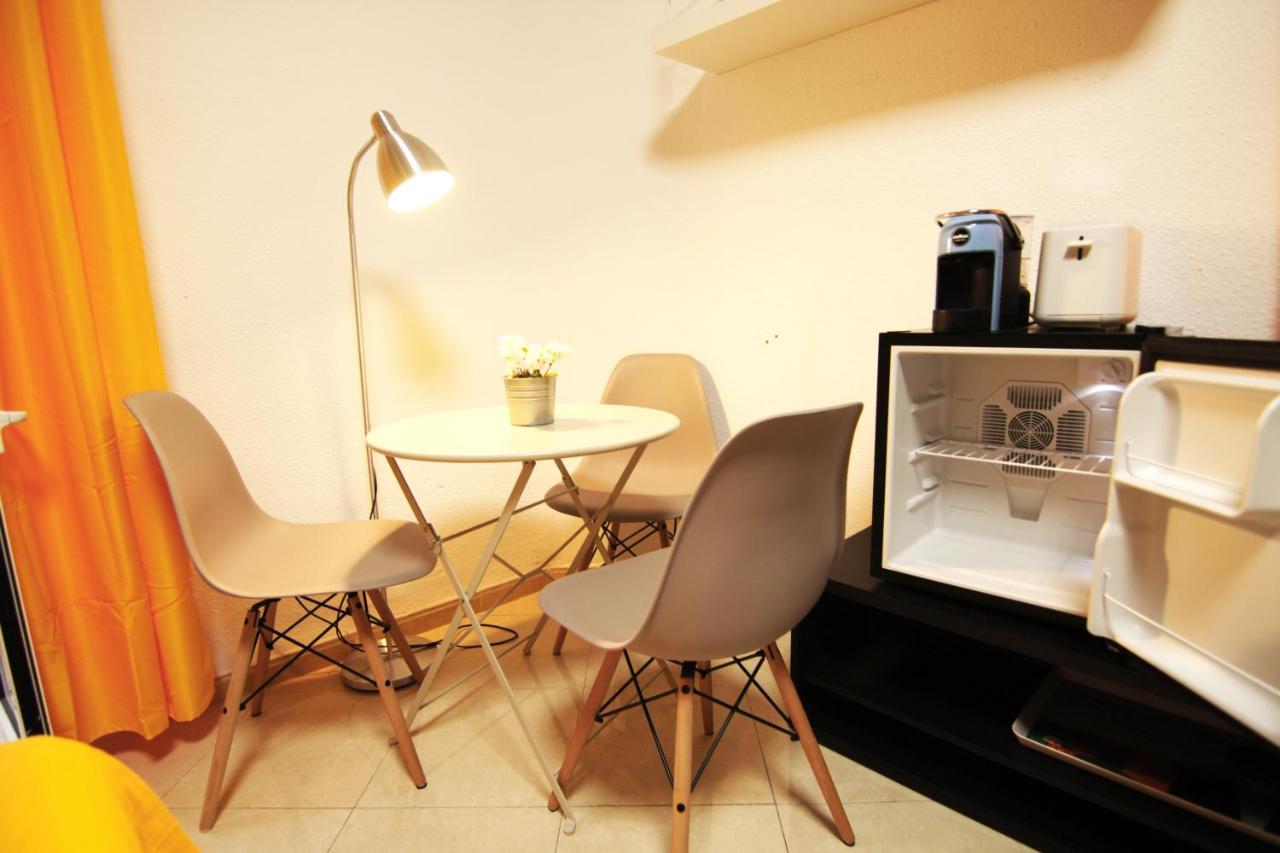 Arriola Rooms Malaga Bagian luar foto